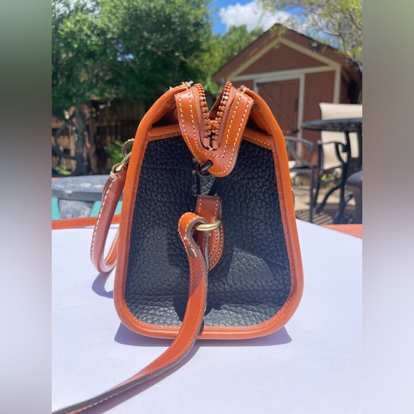 Dooney & Bourke Black / Tan Vintage Leather Satchel Crossbody Purse - Picture 5 of 13